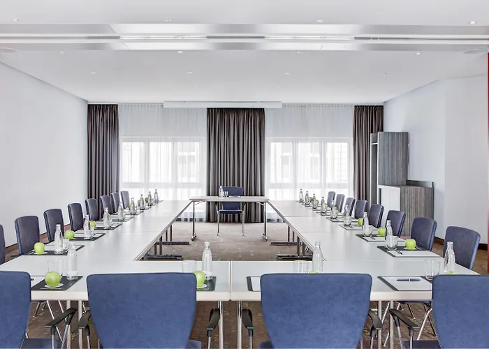 Intercityhotel Altona 3*