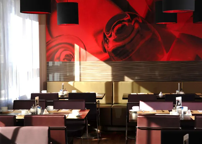 Intercityhotel Altona 3*